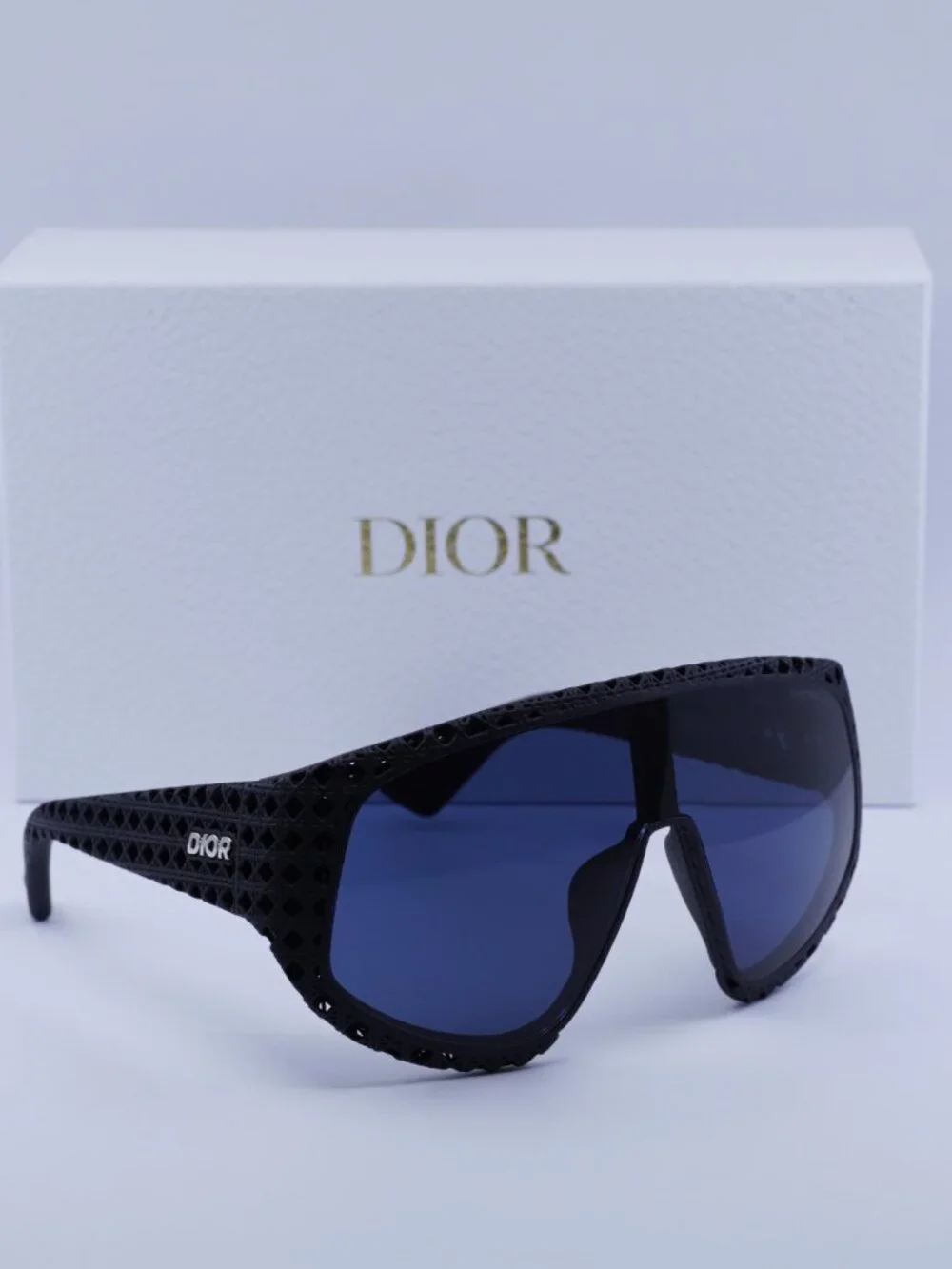 Dior DIOR3D M1U 11B0 Shield Sunglasses – Matte Black / Blue